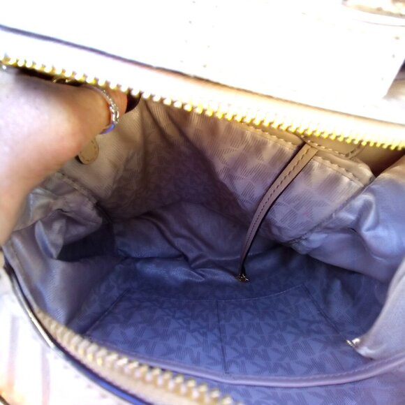 LOW START Michael Kors Medium Rhea Backpack $398 Retail - Picture 4 of 12